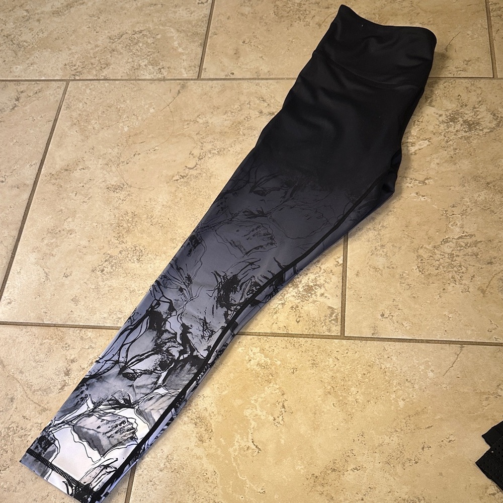 Stylish Black and Gray Leggings